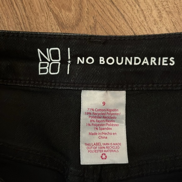 No Boundaries Straight Ankle Jeans - Picture 3 of 5